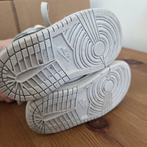 Nike Air Jordan Baby Toddler Shoes Mid Sneakers Green White US 5 C - Picture 7 of 8